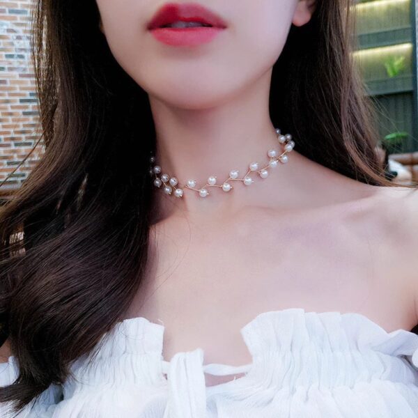 Pearl choker