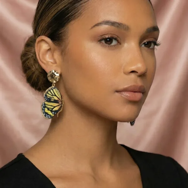 Elegant drop earrings from Passionate Bangladesh, lightweight dangle design for women and girls, perfect for parties and special occasions. Try our different designs like butterfly earrings, long chain earrings, heart shape earrings and stone earrings.