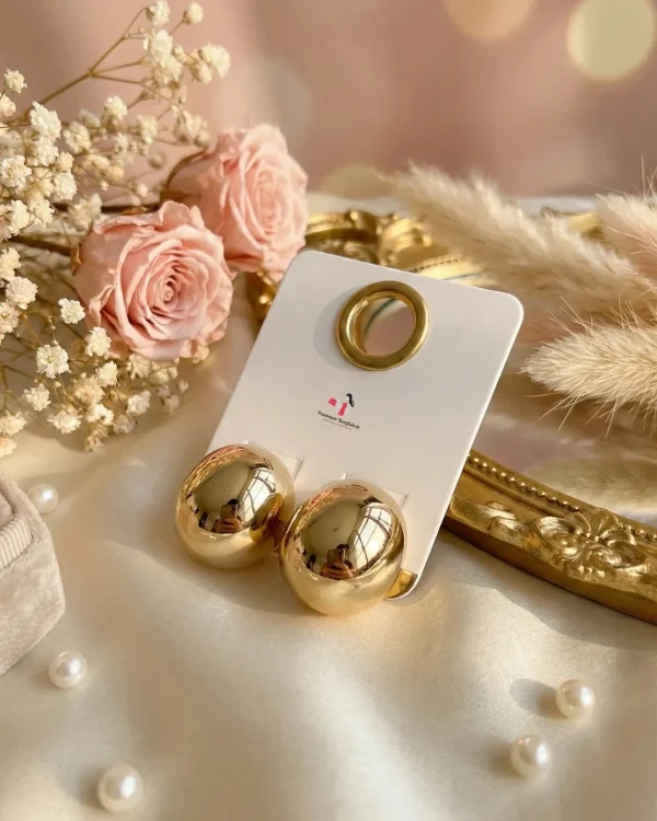 Elegant drop earrings from Passionate Bangladesh, lightweight dangle design for women and girls, perfect for parties and special occasions. Try our different designs like butterfly earrings, long chain earrings, heart shape earrings and stone earrings.