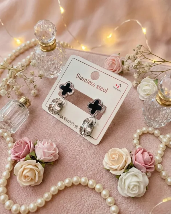 Elegant drop earrings from Passionate Bangladesh, lightweight dangle design for women and girls, perfect for parties and special occasions. Try our different designs like butterfly earrings, long chain earrings, heart shape earrings and stone earrings.