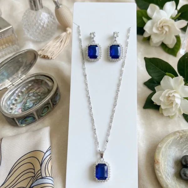 Stylish fashion layer necklace and pendants collection at Passionate Bangladesh showing different gold, silver and stoned necklace and pendants with earrings pair for western and fusion outfits.