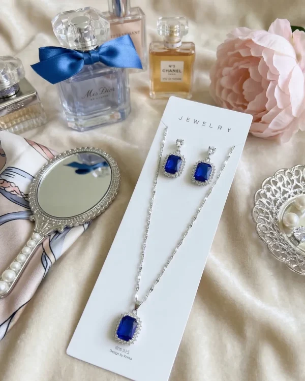 Stylish fashion layer necklace and pendants collection at Passionate Bangladesh showing different gold, silver and stoned necklace and pendants with earrings pair for western and fusion outfits.