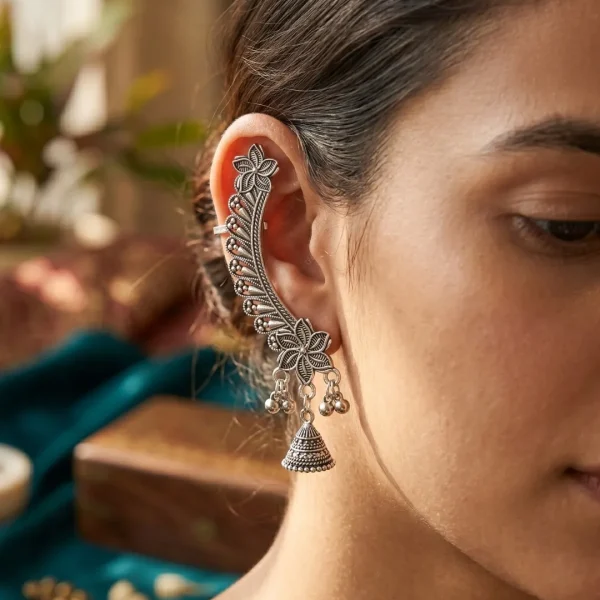 Shop ear cuffs, earrings, necklaces, finger rings, bags, beauty essentials at Passionate Bangladesh. Trendy, budget-friendly, and ready to gift.