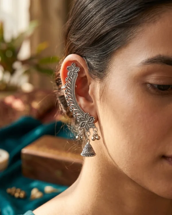 Shop ear cuffs, earrings, necklaces, finger rings, bags, beauty essentials at Passionate Bangladesh. Trendy, budget-friendly, and ready to gift.