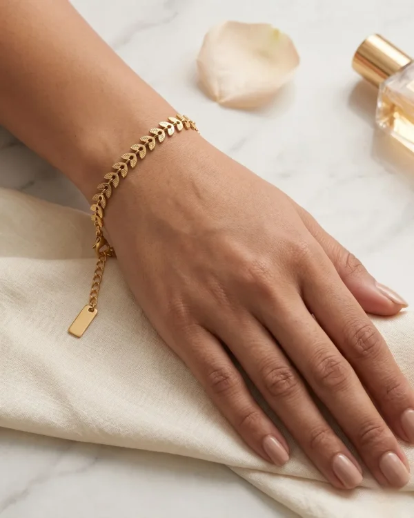 Shop ear cuffs, earrings, necklaces, finger rings, bags, beauty essentials at Passionate Bangladesh. Trendy, budget-friendly, and ready to gift.