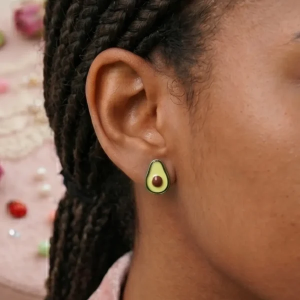 Trendy stud earrings for girls and women, simple everyday designs and sparkly studs from Passionate Bangladesh for party looks. https://passionatebangladesh.com/